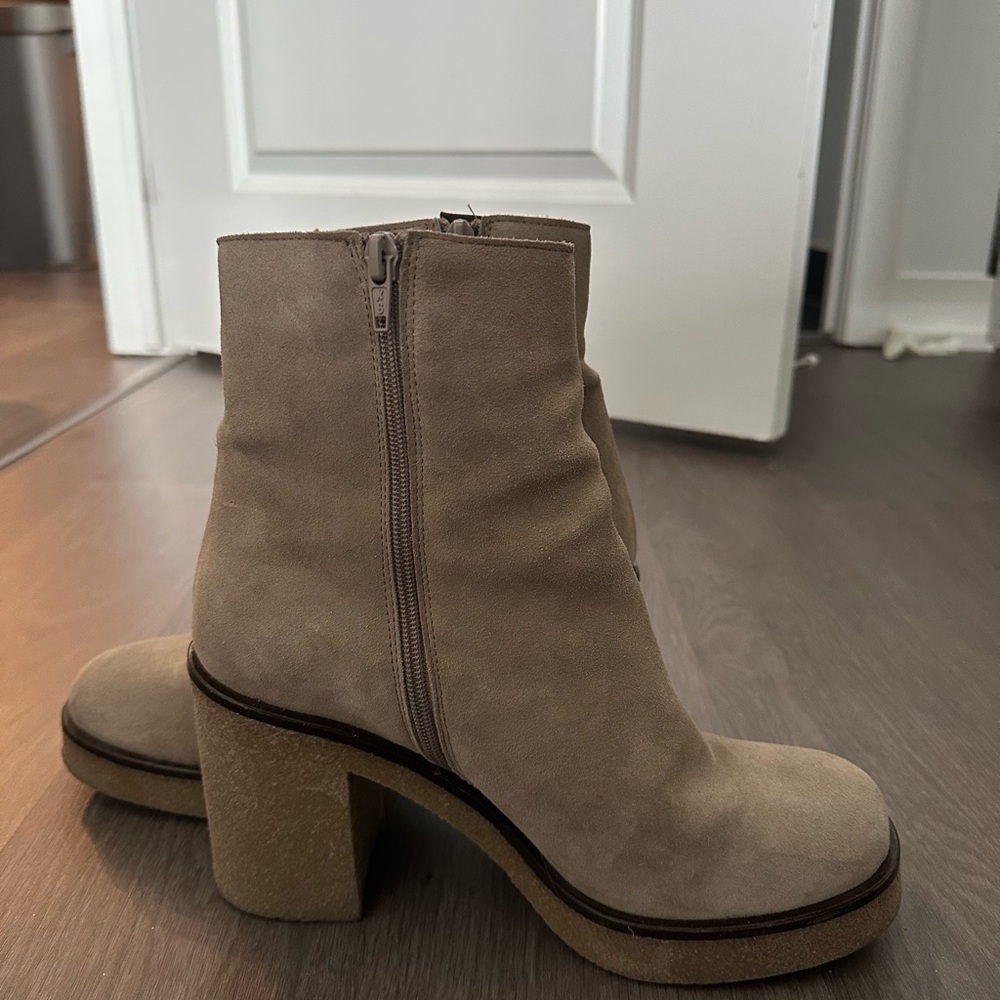 Suede block heel boots Women